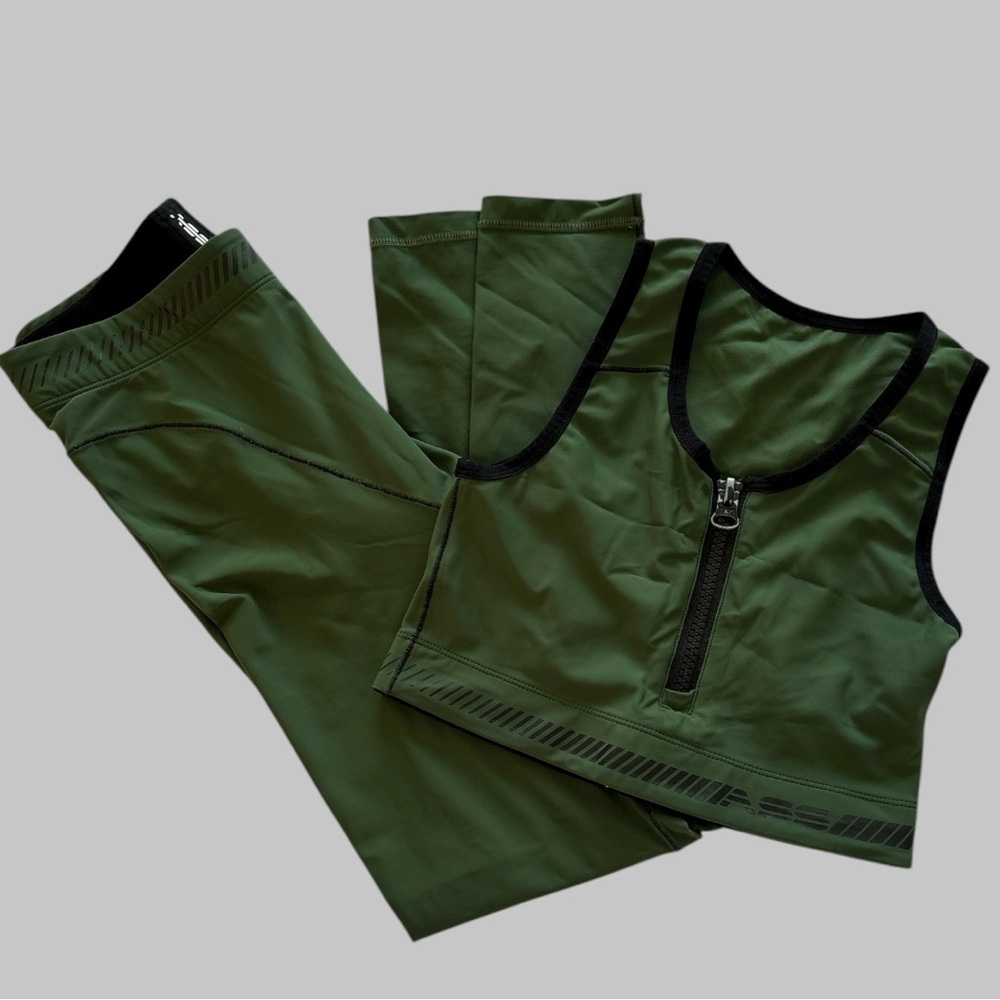 Adam Selman Sport Fitness Set – Size M
🌿 Eco-friendly & stylish